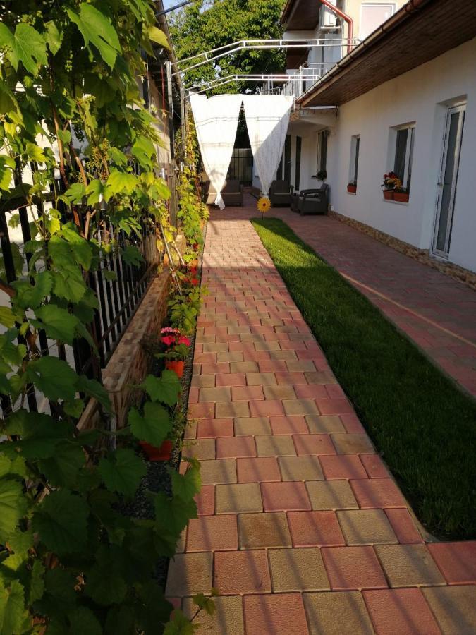 Casa Flor Apartment Două Mai Екстериор снимка
