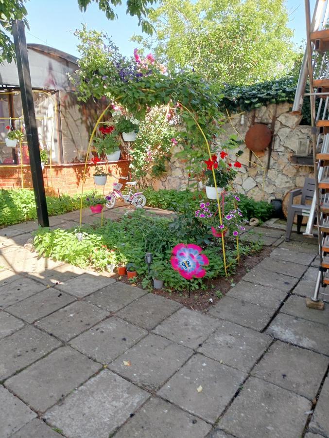 Casa Flor Apartment Două Mai Екстериор снимка