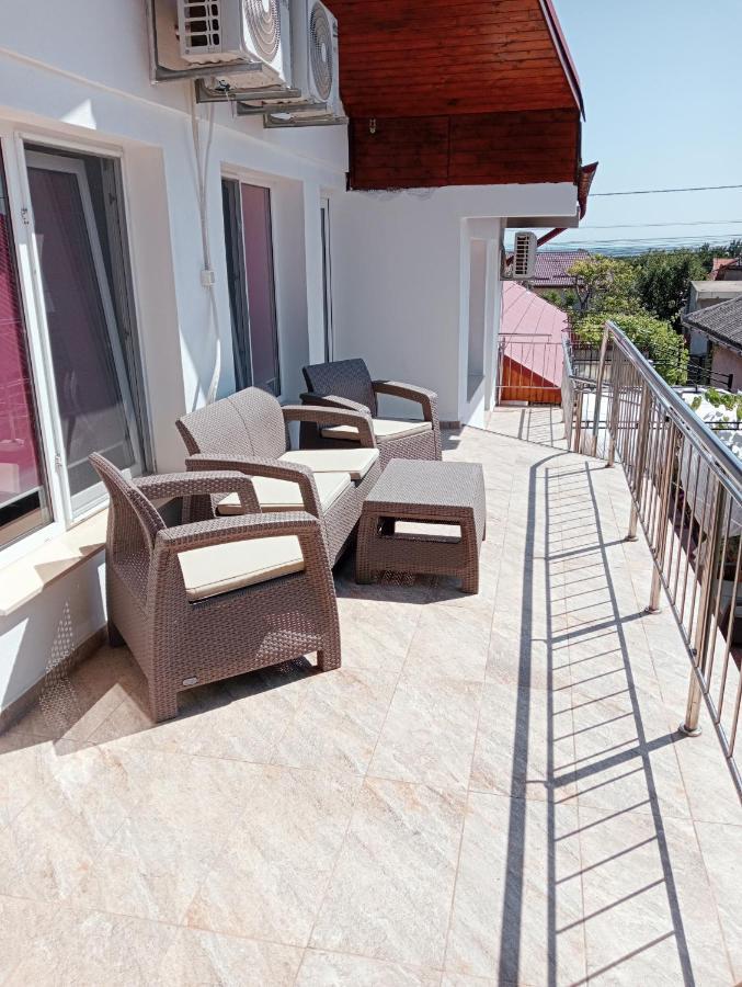 Casa Flor Apartment Două Mai Екстериор снимка